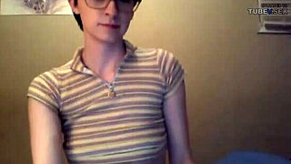 HD video of a young Australian girl masturbating on webcam